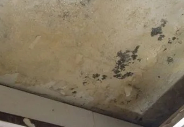 兴仁阳台漏水维修公司分享下兴仁卫生间渗水维修需要注意哪些问题。